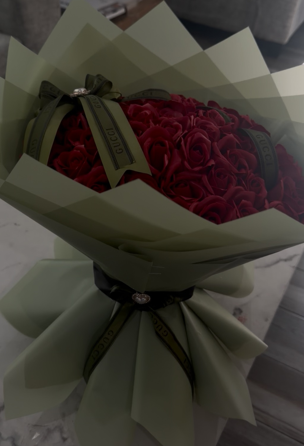 Gucci 50 roses