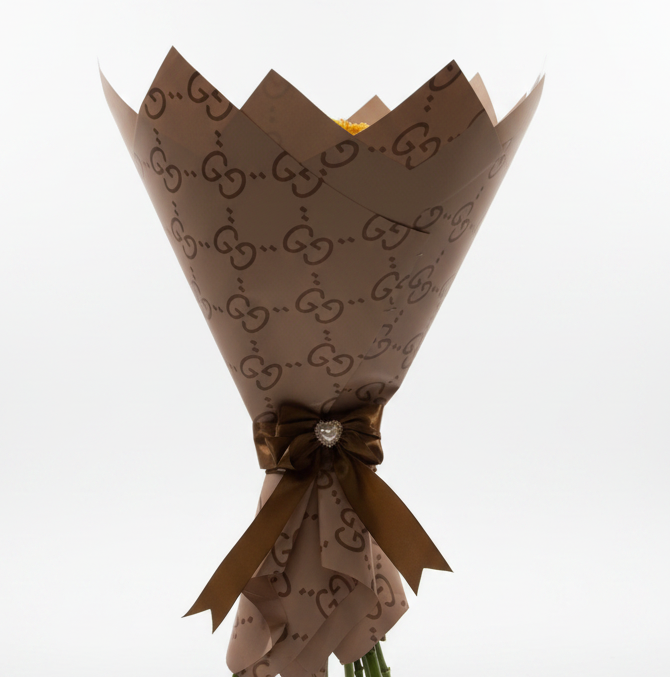 25 Natural roses Gucci
