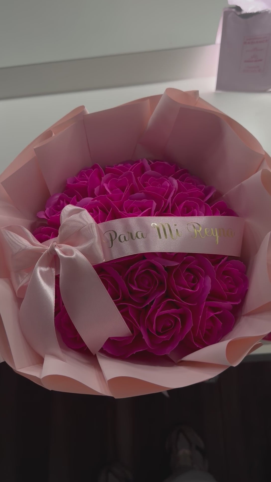 25 artificial roses